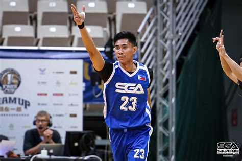 rhenz abando wingspan|Rhenz Abando signs with Strong Group for Jones Cup .